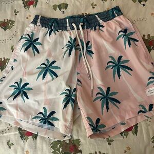 Duvin Design Men’s Palm Tree Shorts 5” Size Small